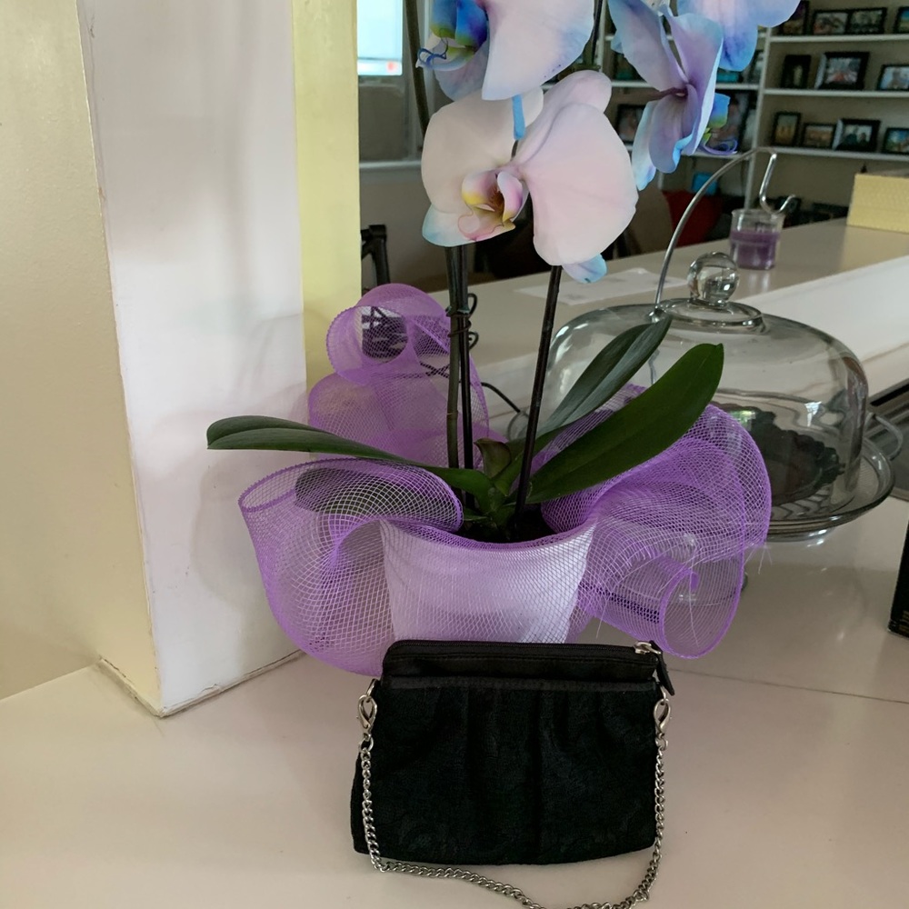 Used wristlet - Picture 2 of 2
